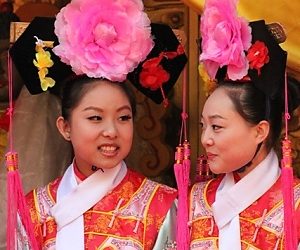 China în fotografii la Oradea, Cluj, Arad, Craiova şi Galaţi