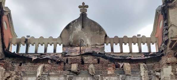 Palatul Episcopiei Greco-Catolice, grav avariat de incendiu, va fi transformat în Centru Cultural. Unde și cum puteți dona?