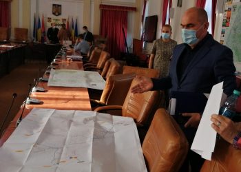 Bolojan pe alcaline! Primele măsuri: reduceri de personal, implementarea unei rețele de gaz și preluare proiectului drumului expres Oradea-Arad