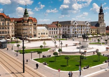 Oradea, în pas cu moda: gratuități pentru turiști la muzee, transport în comun și restaurante, prin aplicație și cod QR!